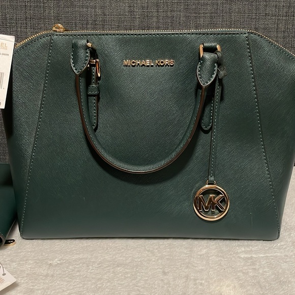 NWT Michael Kors bundle - Picture 6 of 9